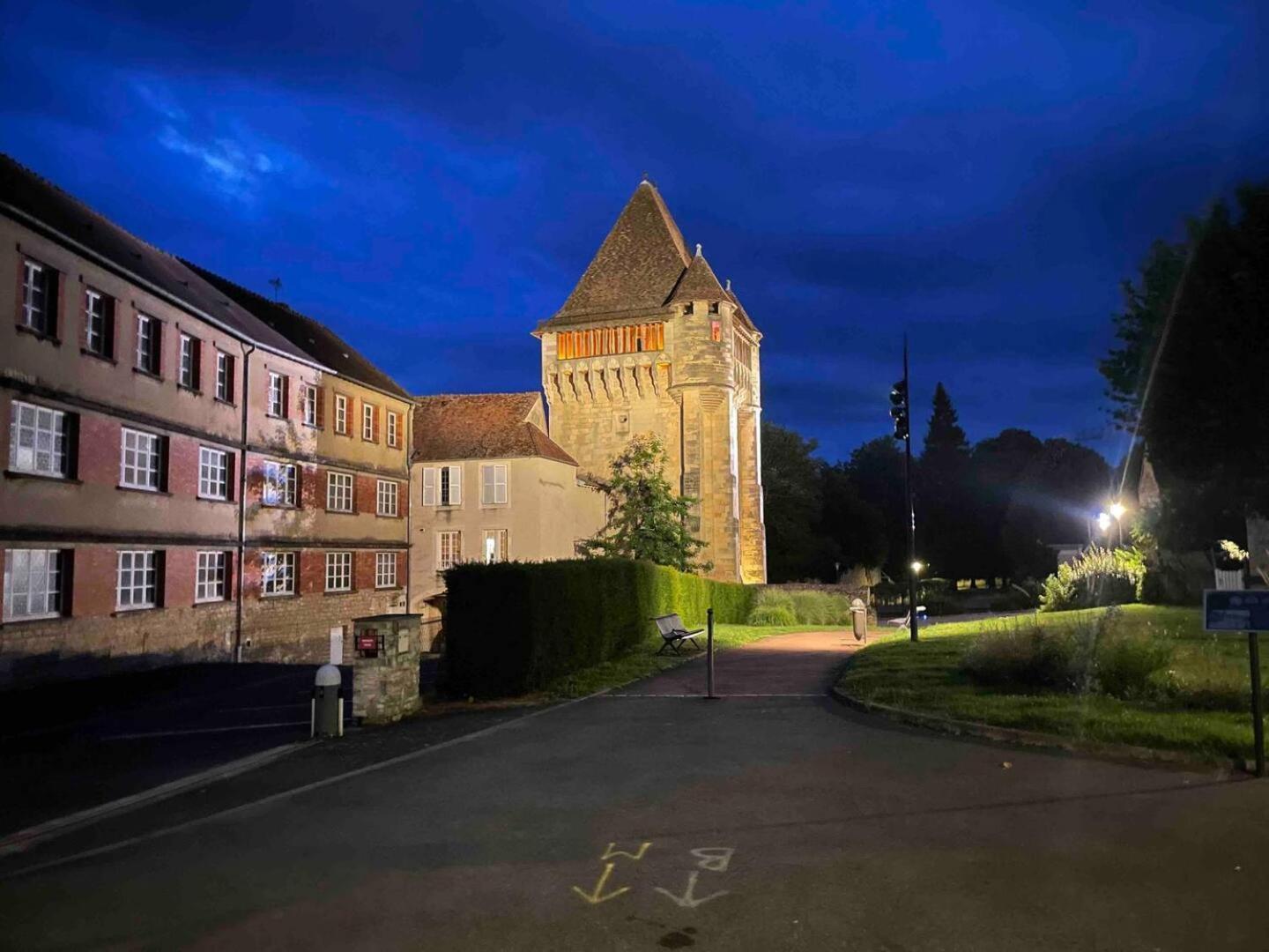 "La Frenchy" Proche Gare, Centre Ville De Nevers, Zewnętrze zdjęcie